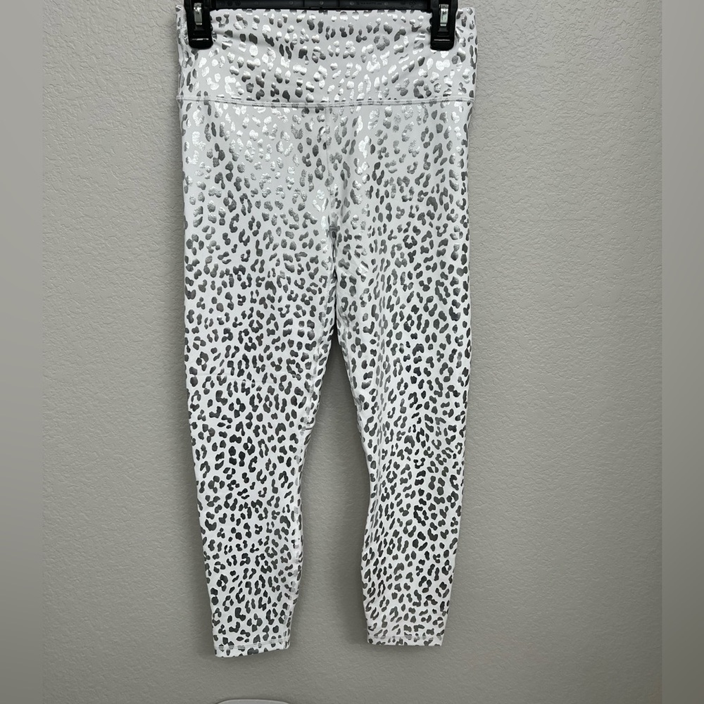 Fabletics High-Waisted Printed Leggings